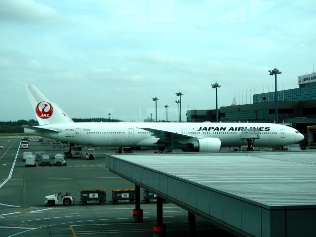 BOEING 777-300ER (JA736J) - JAL62 NRT-LAX