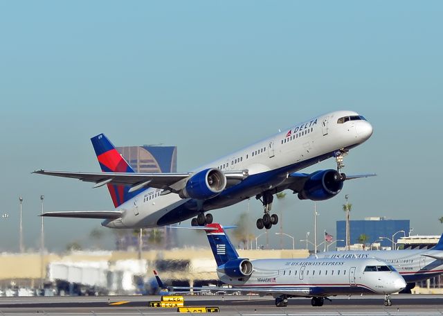 Boeing 757-200 (N679DA)