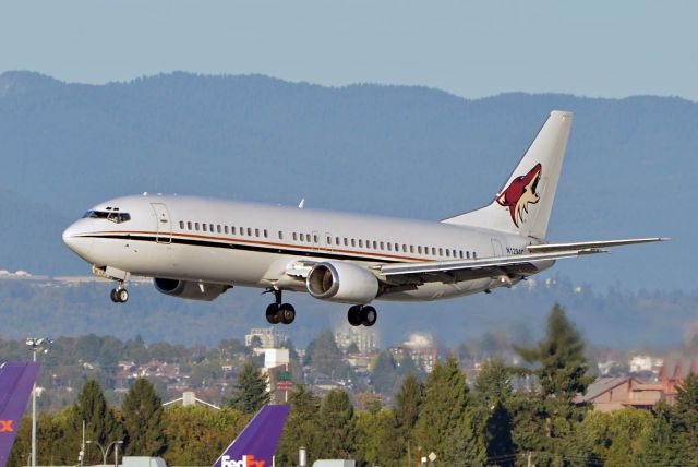 BOEING 737-400 (N129AC)