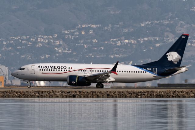 Boeing 737 MAX 8 (XA-SRA) - 16th November, 2024: Flight AM 622 from Don Miguel Hidalgo y Costilla International Airport in Guadalajara, Mexico landing on runway 28R at SFO. 
