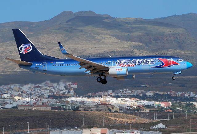 Boeing 737-800 (HA-LKE) - May, 2010.