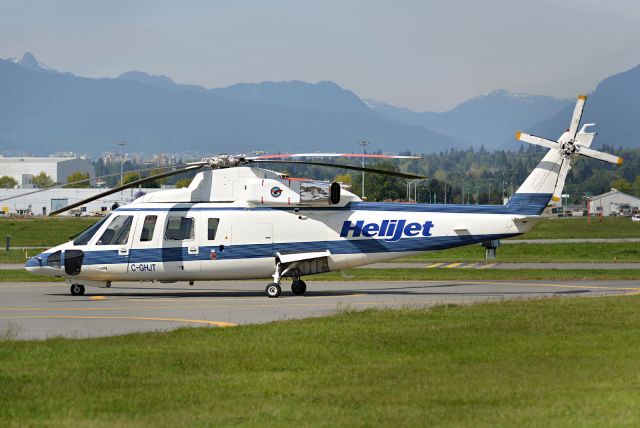 Sikorsky S-76 (C-GHJT)