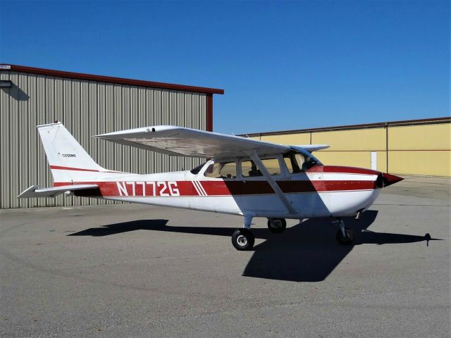 Cessna Skyhawk (N7772G) - Training Aircraft Winterset Aviation Services Inc.