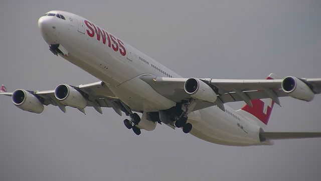 Airbus A340-300 (HB-JMI) - take off R16 to Tokyo NRT