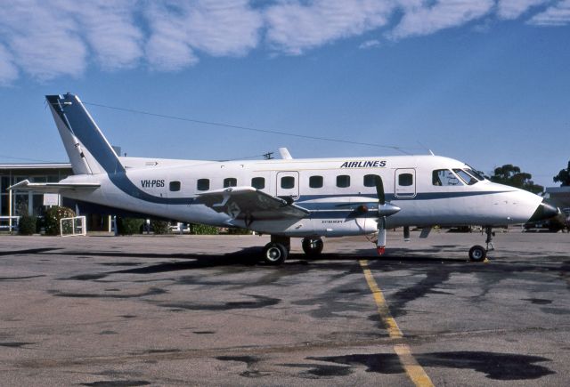 VH-PGS — - EMBRAER EMB P110-P1 - BANDEIRANTE - REG : VH-PGS (CN 328) - MILDURA AIRPORT VIC. AUSTRALIA - YMIA 6/8/1983