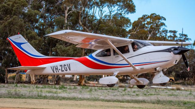 Cessna Skylane (VH-ZGV)