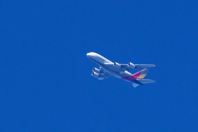 Airbus A380-800 (HL7640) - Airbus A380-841 (quad-jet) (A388), HL7640, operating as Asiana AAR222/OZ222, en route to New York, (JFK), from Seoul, (ICN), photographed on 07-Sep-2019 at 1117HrsEDT over Northern New Jersey.