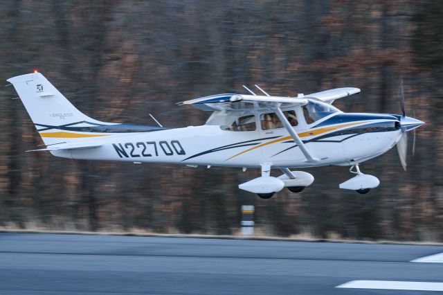 Cessna Skylane (N2270Q)