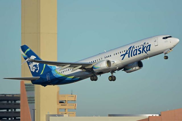 Boeing 737-900 (N495AS) - Alaska Boeing 737-990 N495AS at Phoenix Sky Harbor, November 11, 2017. 