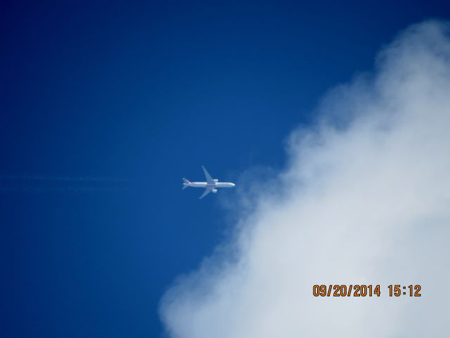 BOEING 777-300ER (A6-EGA) - Emirates flight 211 from Dubai to Houston over Baxter Springs Kansas (78KS) at 39,000 feet.