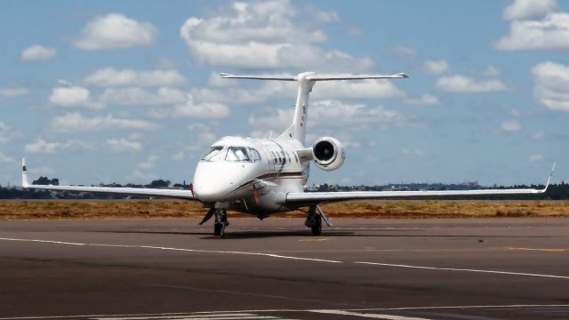 Embraer Phenom 300 (PP-SCN)