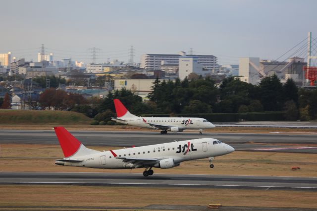 Embraer 170/175 (JA215J)