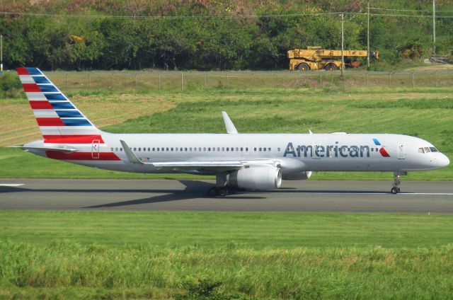 Boeing 757-200 (N186AN)