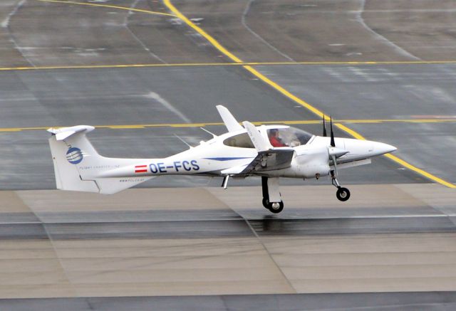 Diamond Twin Star (OE-FCS) - Flight Charter Linz Diamond DA42 AG at DUS