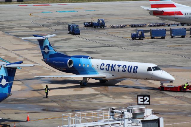 Embraer ERJ-135 (N15527)