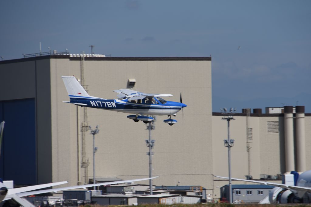 Cessna Cardinal (N177BW) - Nice sunny afternoon landing. Crosswind.