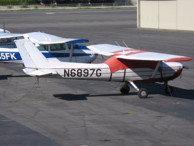 Cessna Commuter (N6897G) - Parked at El Monte