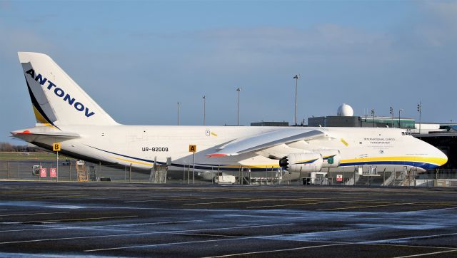 Antonov An-124 Ruslan (UR-82009) - adb an-124-100m-150 ur-82009 at shannon for crew rest after arriving from tulsa this morning 17/2/20.