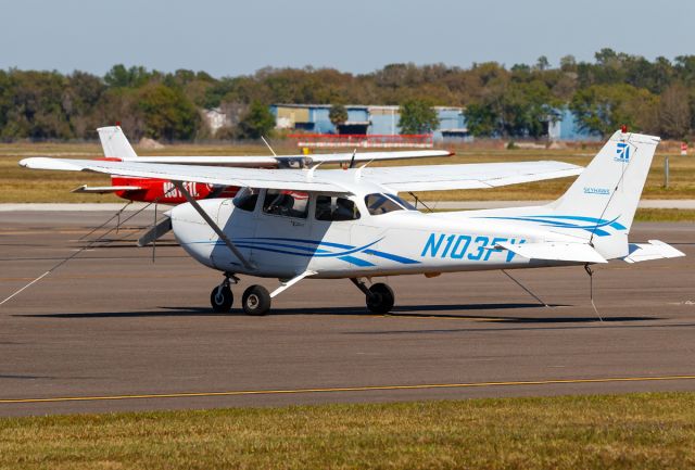 Cessna Skyhawk (N103FV)