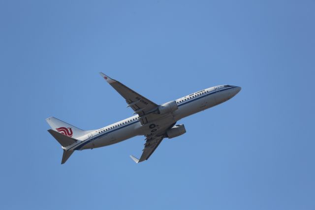 Boeing 737-800 (B-5443)