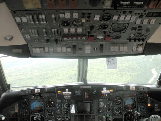 Gulfstream American Gulfstream 2 (ZS-DGW) - Approaching Pilanesberg, South Africa. Flight training with Captain James Lloyd.