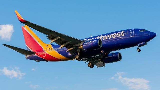 Boeing 737-700 (N792SW) - Landing at Dallas Love Field August 25, 2020.