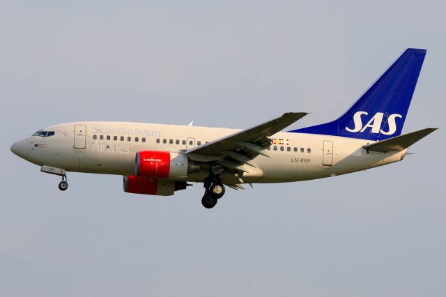 BOEING 737-600 (LN-RRP)