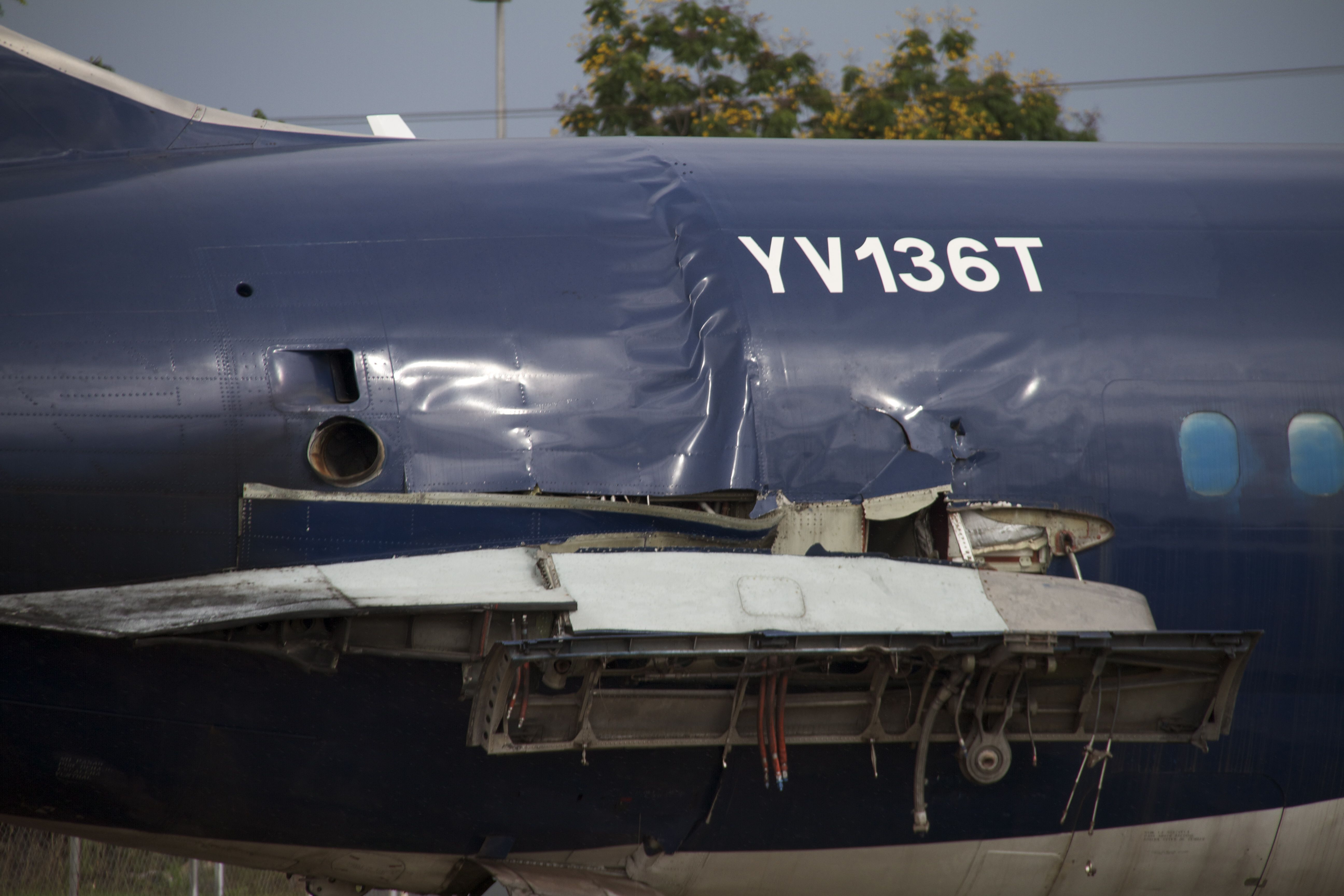 McDonnell Douglas DC-9-30 (YV136T) - Hard landing in Puerto Ordaz Venezuela