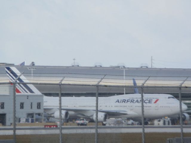 Boeing 747-400 (F-GITI) - Pushback!