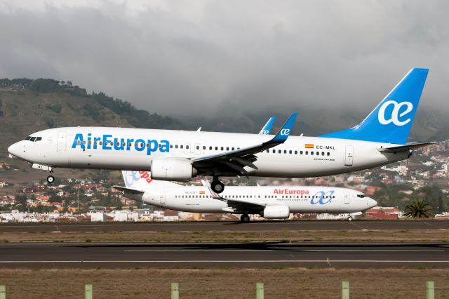 Boeing 737-800 (EC-MKL) - TENERIFE NORTEbr /30/10/2016