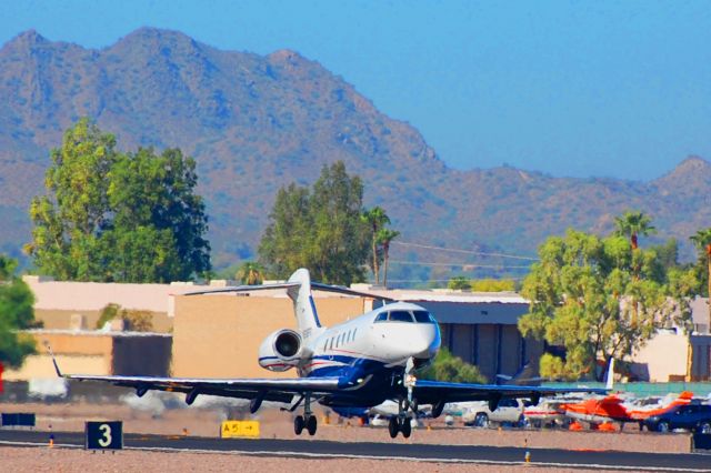 Bombardier Challenger 300 (N506FX)