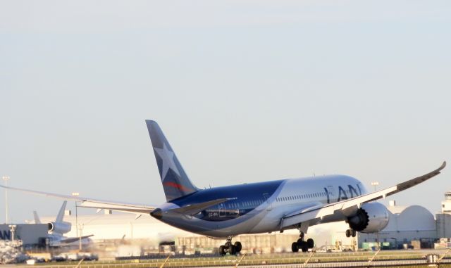 Boeing 787-8 (CC-BBJ)