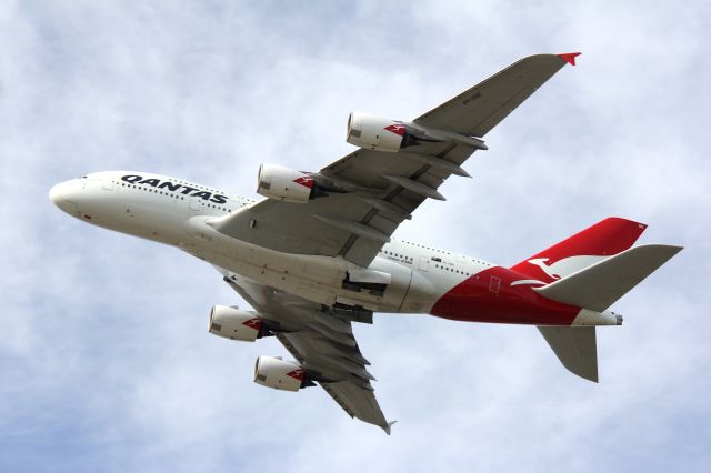 Airbus A380-800 (VH-OQE) - Airbus A380-842br /Photo: 11.05.2016