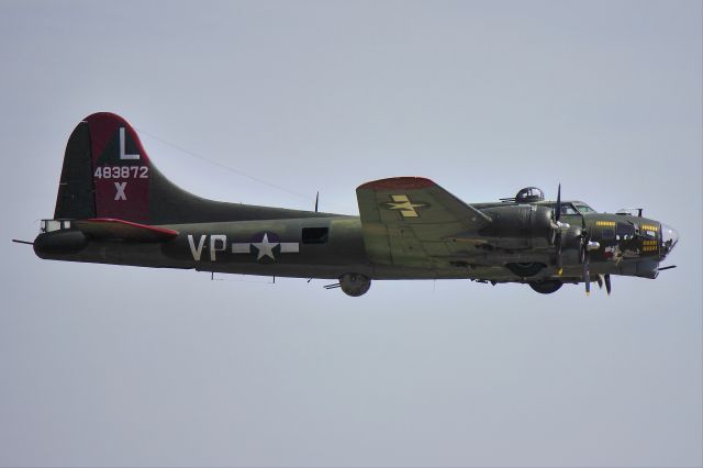 Boeing B-17 Flying Fortress (N7227C)