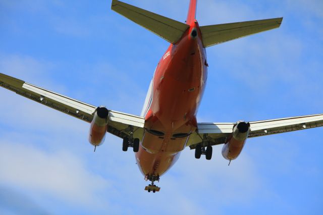 Boeing 737-200 (N321DL)