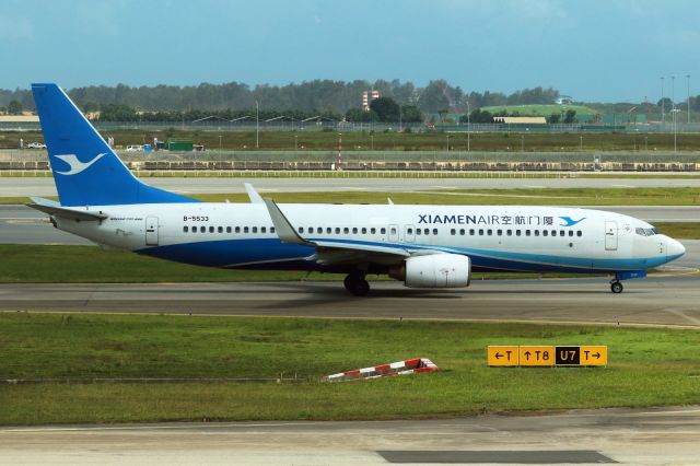 Boeing 737-800 (B-5533)