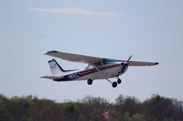 Cessna Skyhawk (N16VC)