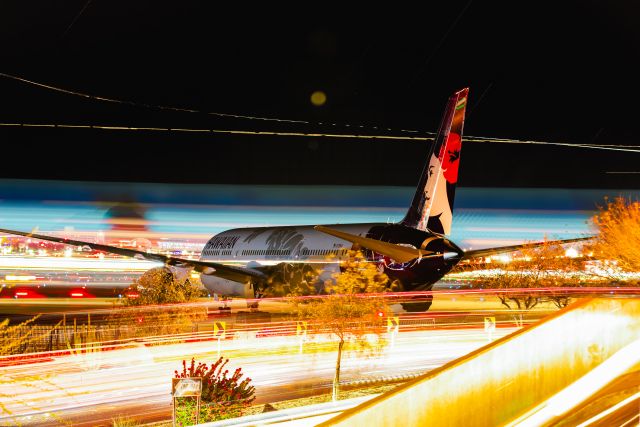 Boeing 787-9 Dreamliner (N781HA) - I haven’t posted on FlightAware in nearly two years, so I thought it’d be nice to go back to my roots and put up some of my best work from 2024 on here! If you enjoy my work, follow me @phxplanepics on Instagram!