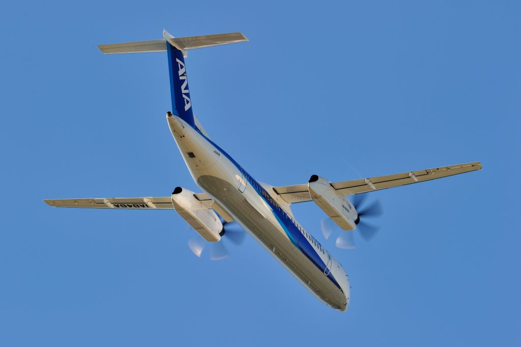 de Havilland Dash 8-400 (JA846A)