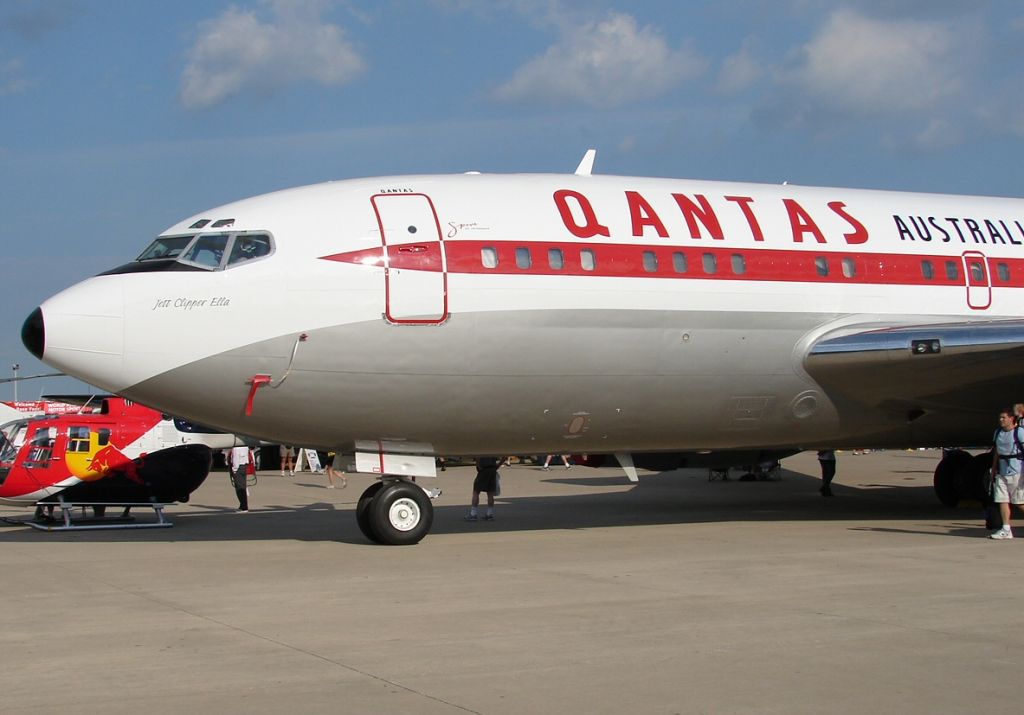 Boeing 707-100 (N707JT) - The beautiful Boeing 707 at EAA AirVenture 2008!
