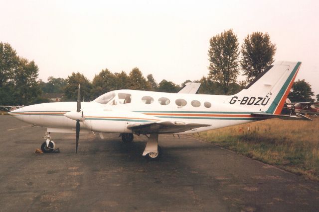 Cessna 421 (G-BDZU) - Seen here in Sep-90.br /br /Reregistered N94618 11-Aug-07,br /then N421JR 22-Mar-08.