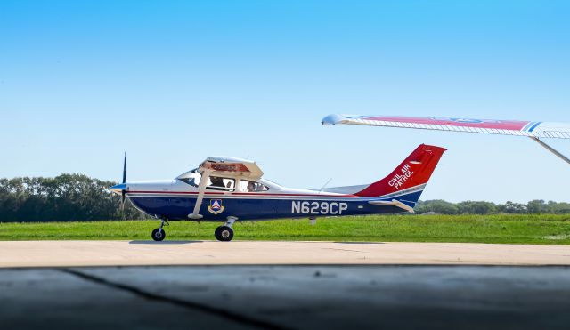 Cessna Skylane (N629CP) - An Iowa Wing CAP Aircraft Taxiing for takeoff at the mock Search and Rescue Misson.