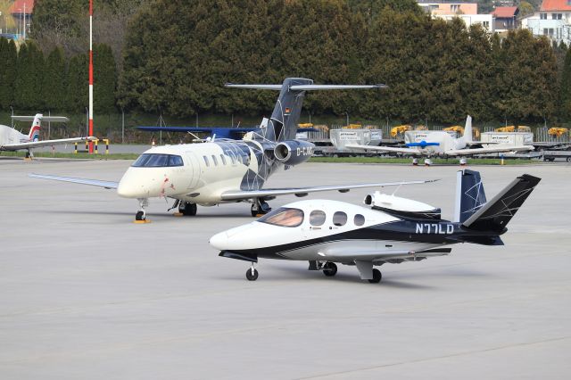 Cirrus Vision SF50 (N77LD)