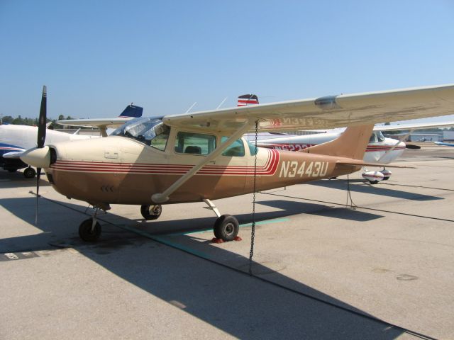 Cessna Skylane (N3443U) - PARKED AT FULLERTON