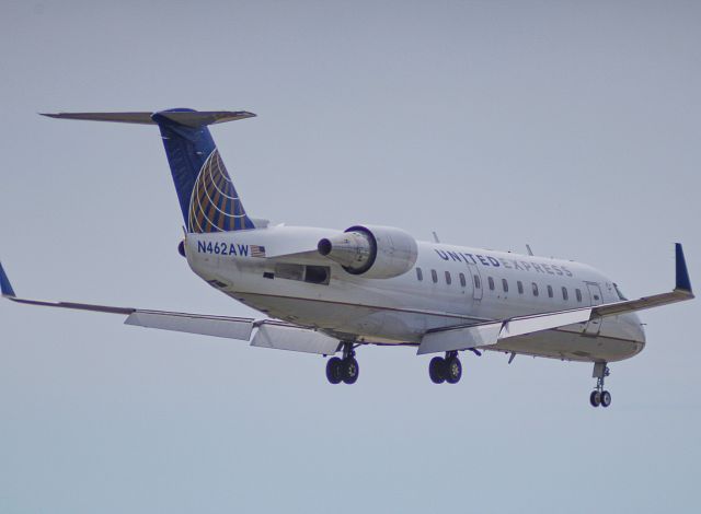 Canadair Regional Jet CRJ-200 (N462AW)