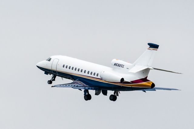 Dassault Falcon 900 (N592CL)