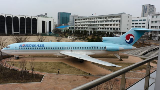 BOEING 727-200 (HL7350) - 2016/03/05br /INHA TECHNICAL COLLEGE