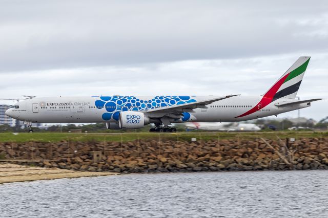 BOEING 777-300ER (A6-ECC) - Emirates (A6-ECC) Boeing 777-36N(ER) departing Sydney Airport