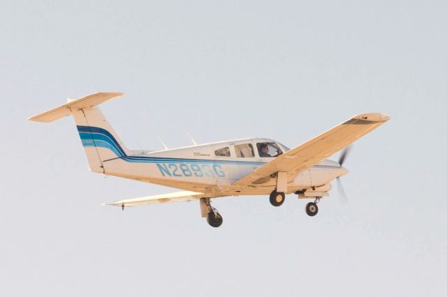 Piper Arrow 4 (N2896G)