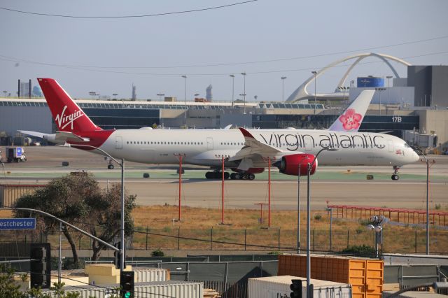 Airbus A350-1000 (G-VRNB)